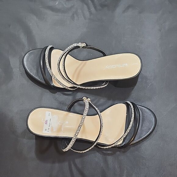 BRAND NEW UNILODY RHINESTONE   STRAP BLOCK HEEL SANDAL - Picture 6 of 15